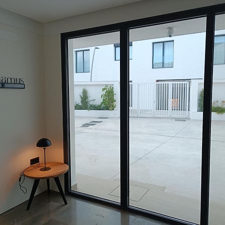 Hotel Apartamentos Hamus โกนิล เด ลาฟรอนเตรา ภายนอก รูปภาพ