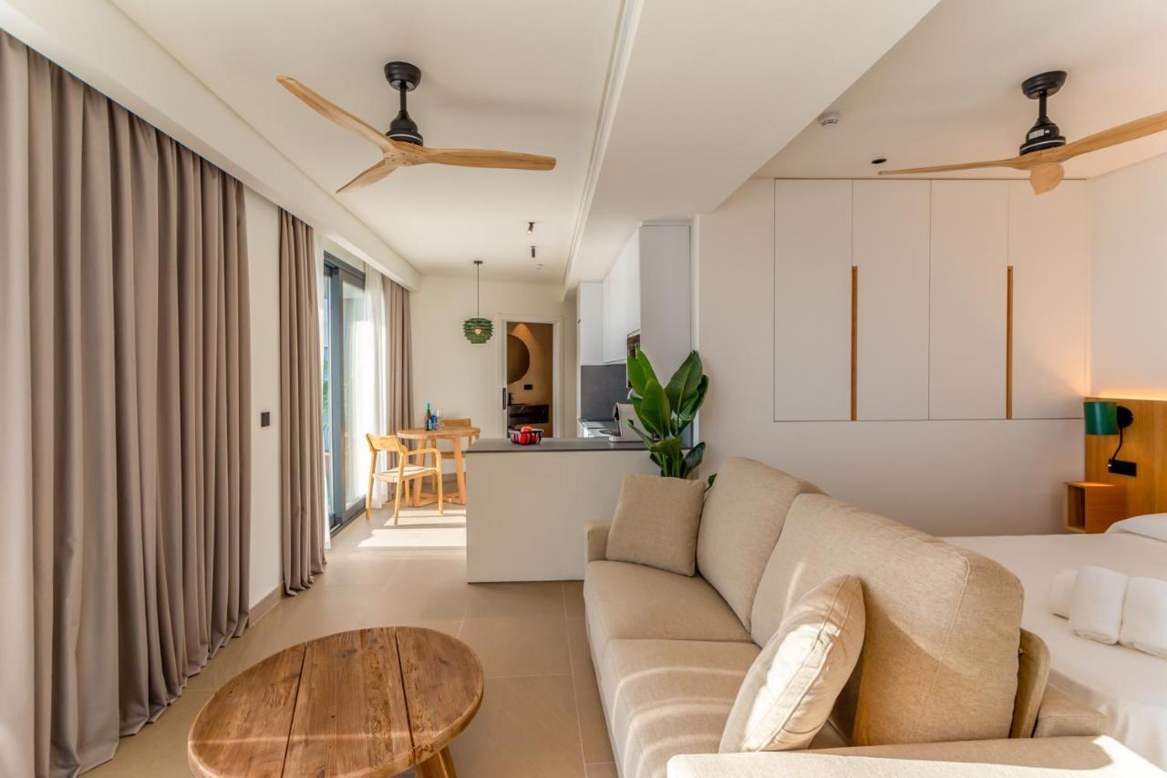 Hotel Apartamentos Hamus โกนิล เด ลาฟรอนเตรา ภายนอก รูปภาพ