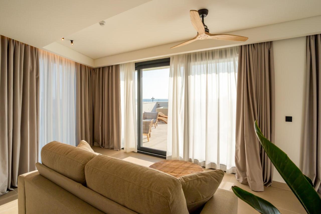 Hotel Apartamentos Hamus โกนิล เด ลาฟรอนเตรา ภายนอก รูปภาพ