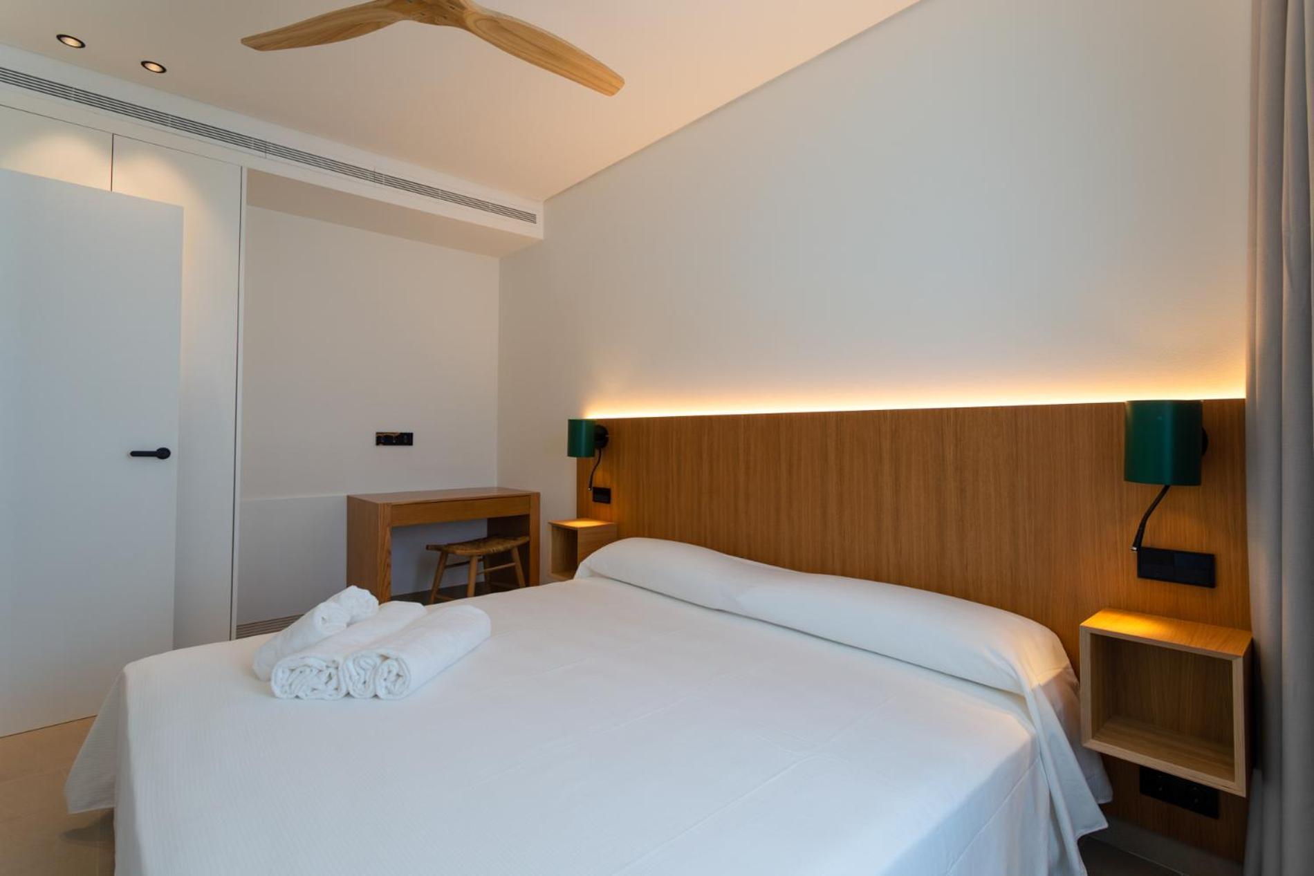 Hotel Apartamentos Hamus โกนิล เด ลาฟรอนเตรา ภายนอก รูปภาพ
